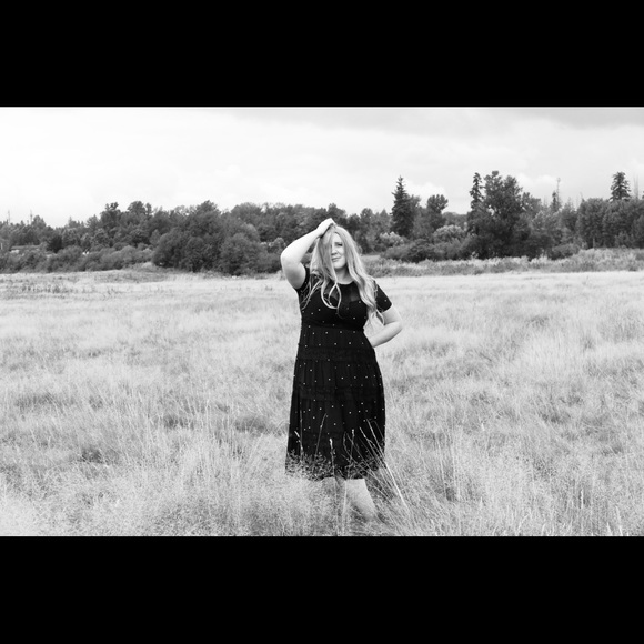 Meet your Posher, Erica - Picture 4 of 5